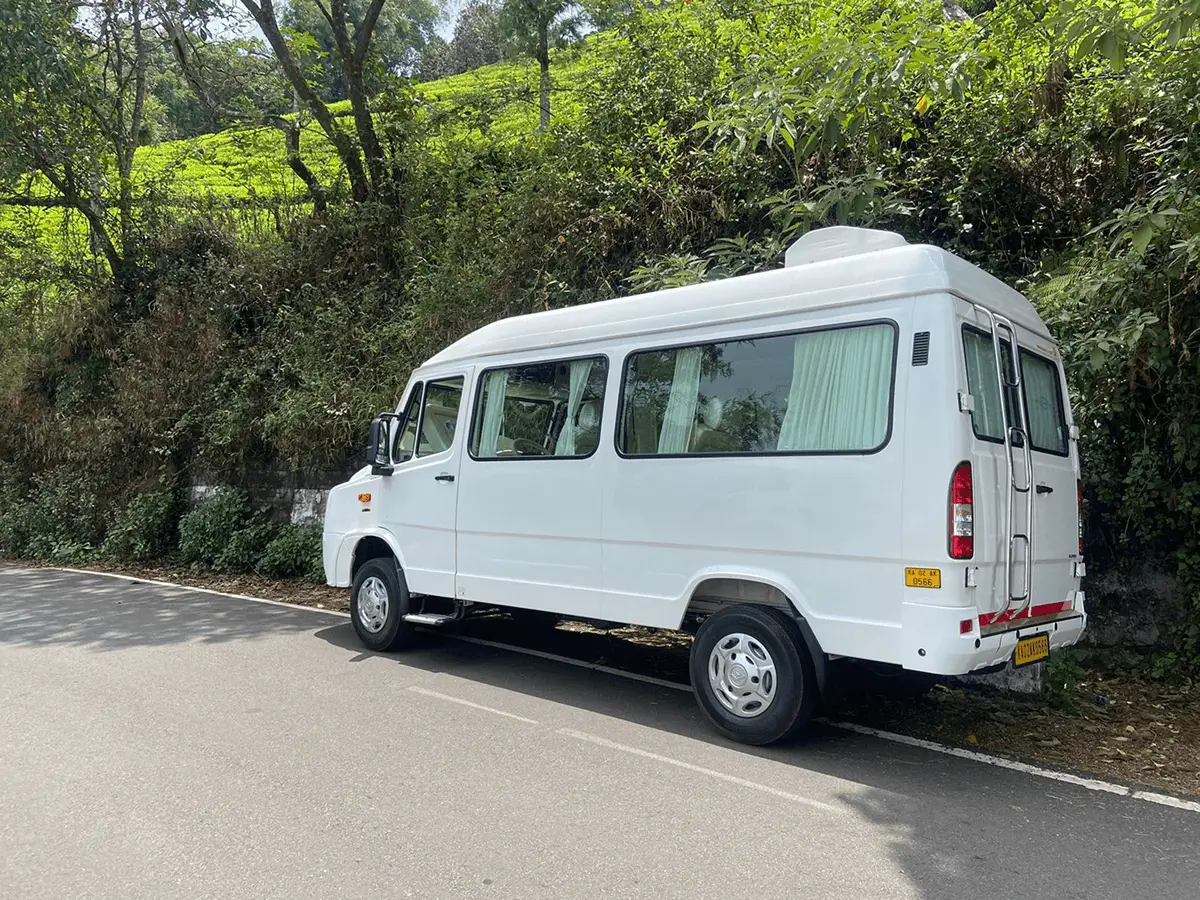 8 Seater Luxury Tempo Traveller